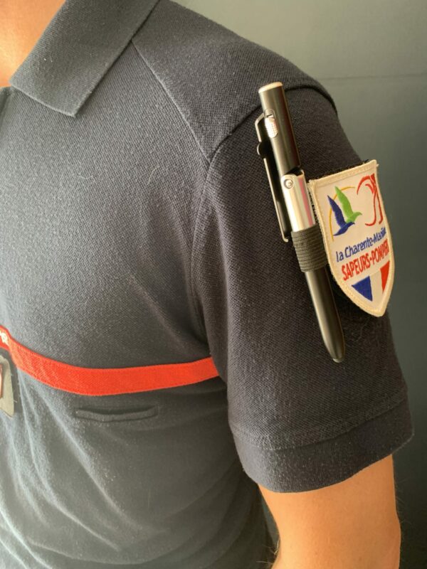 Porte-stylo écusson avec stylo LED