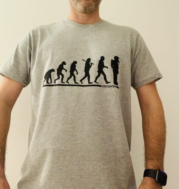 T-shirt pompier "évolution de l'homme"